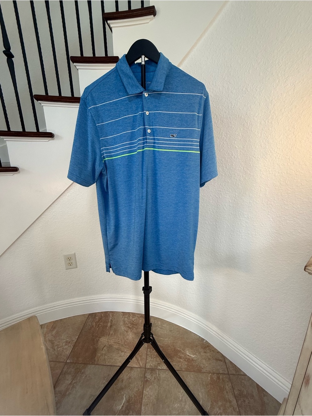 Vineyard Vines Men’s Blue Polo with Subtle Stripe Detail